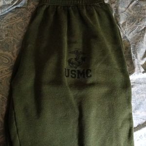Long sleeve usmc workout clothes and usmc sweats